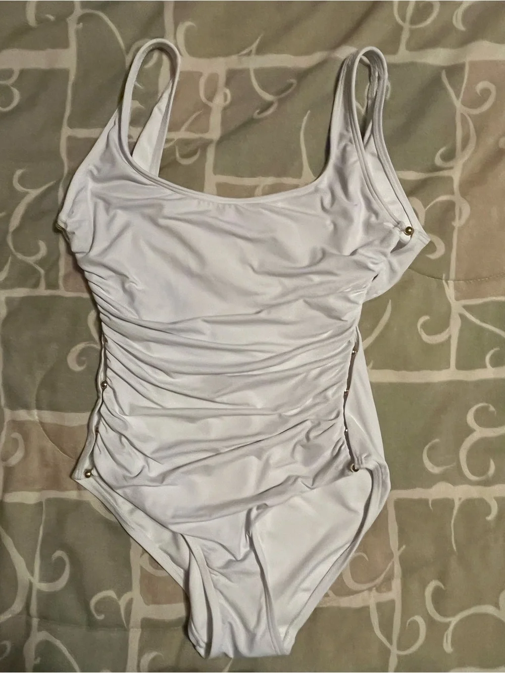 Carmen Marc Valvo Women's Solid White Ruched One-Piece Swimsuit Size 10